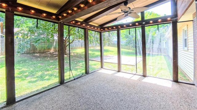 2225 Fosterdale West Lane, Kernersville, NC 27284