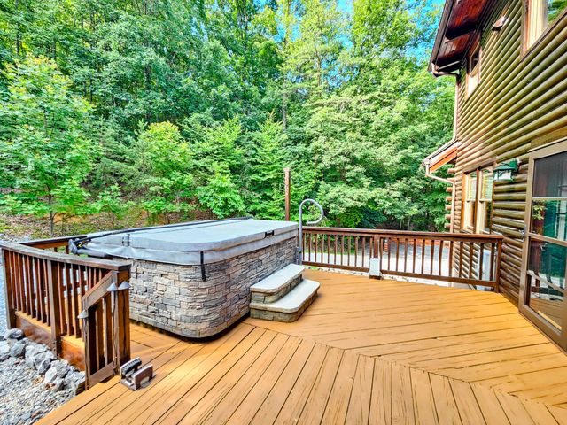 634 Zimmerman RD, Blue Ridge, VA 24064