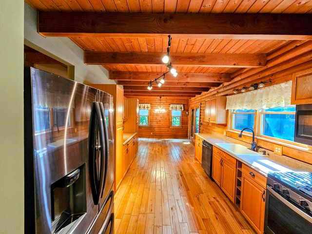 634 Zimmerman RD, Blue Ridge, VA 24064