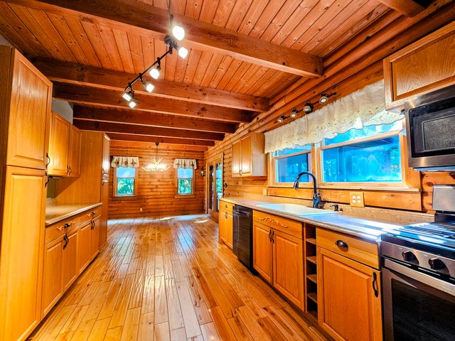 634 Zimmerman RD, Blue Ridge, VA 24064