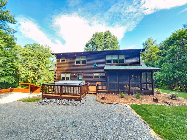 634 Zimmerman RD, Blue Ridge, VA 24064