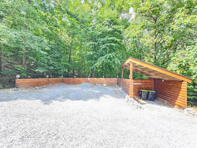634 Zimmerman RD, Blue Ridge, VA 24064