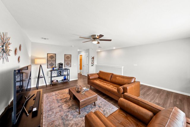 642 Martingale ST, Georgetown, TX 78633