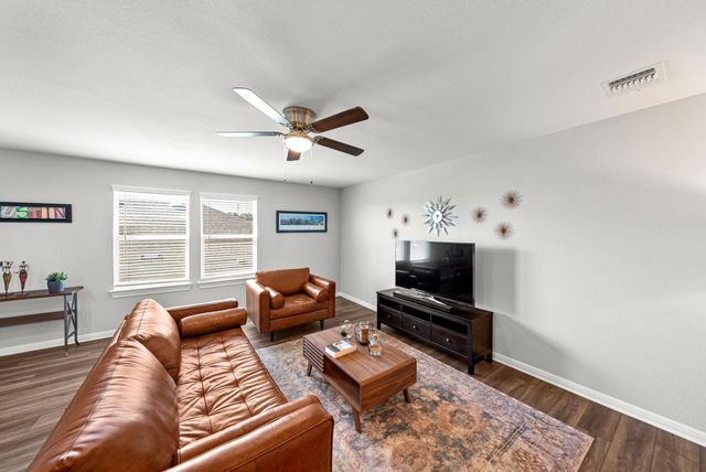 642 Martingale ST, Georgetown, TX 78633