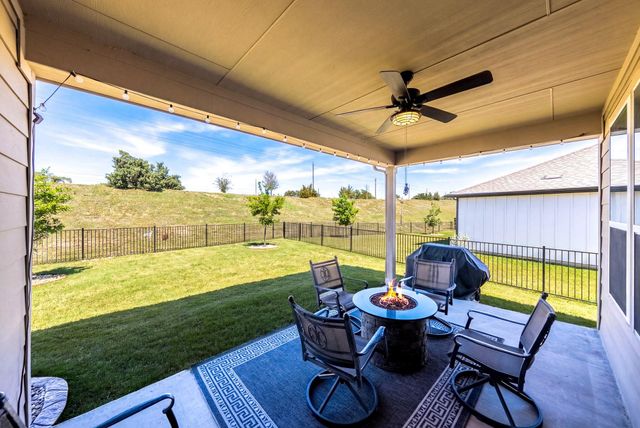 642 Martingale ST, Georgetown, TX 78633