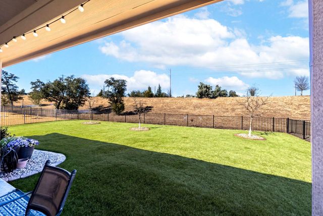 642 Martingale ST, Georgetown, TX 78633