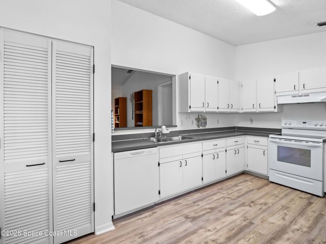 1528 Glentry Lane, Sebastian, FL 32958