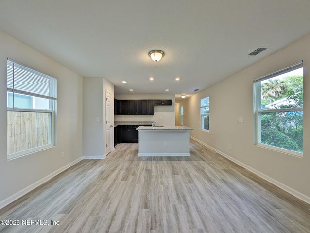 9075 EATON Avenue, Jacksonville, FL 32211