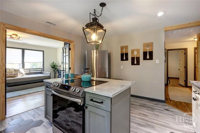 171 Smith Avenue, Savannah, GA 31408