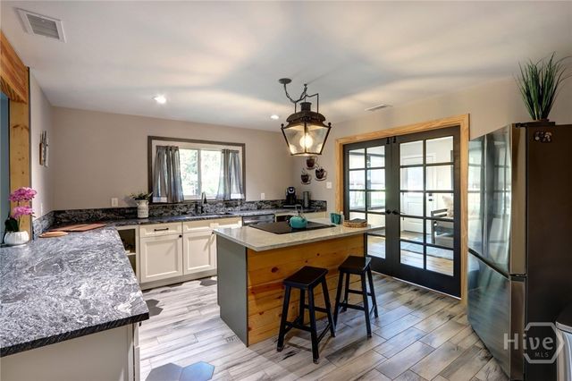 171 Smith Avenue, Savannah, GA 31408