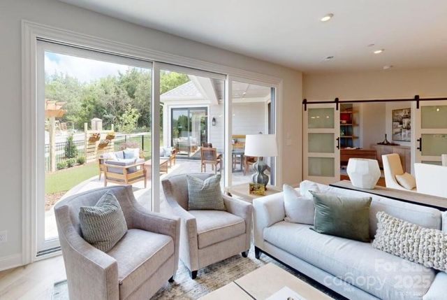 4172 Creek Bridge Circle 112, Charlotte, NC 28213