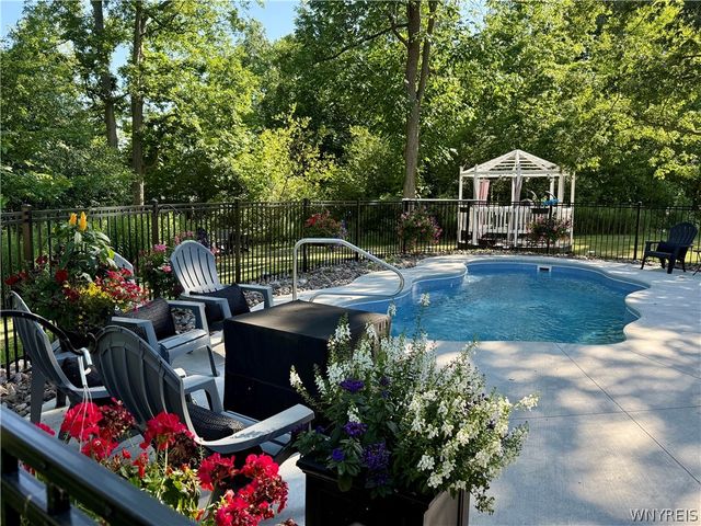 148 Timberlink Drive, Grand Island, NY 14072