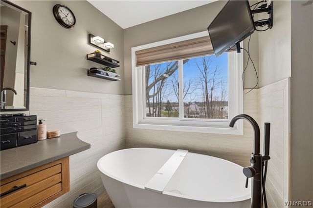148 Timberlink Drive, Grand Island, NY 14072