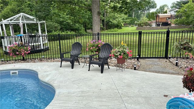 148 Timberlink Drive, Grand Island, NY 14072