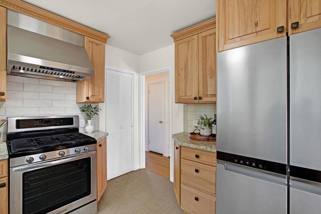 Image 9 of property listing at 1339 S Mayfair Avenue, Daly City, CA 94015