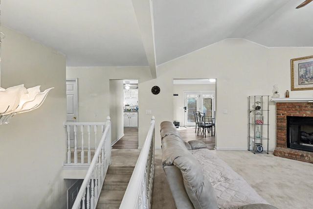 625 Mount View Dr, Tunnel Hill, GA 30755