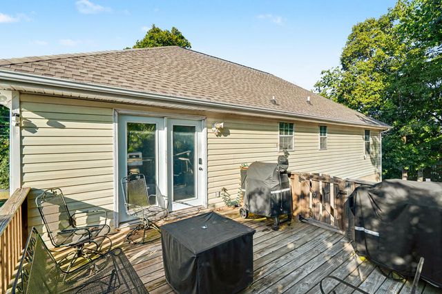625 Mount View Dr, Tunnel Hill, GA 30755
