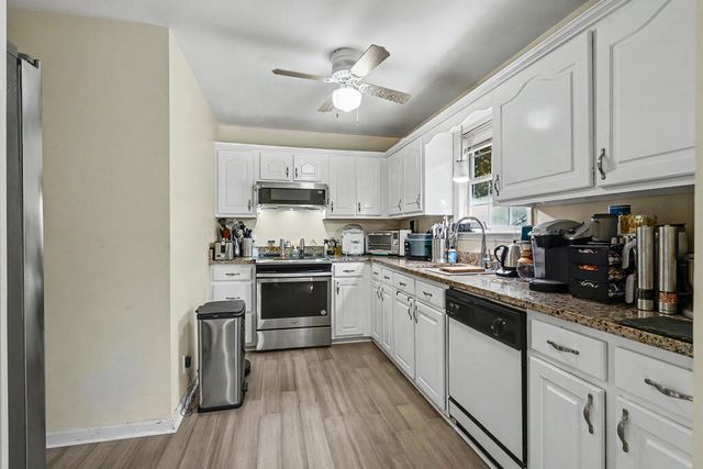 625 Mount View Dr, Tunnel Hill, GA 30755
