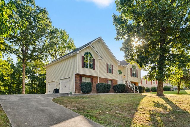 625 Mount View Dr, Tunnel Hill, GA 30755