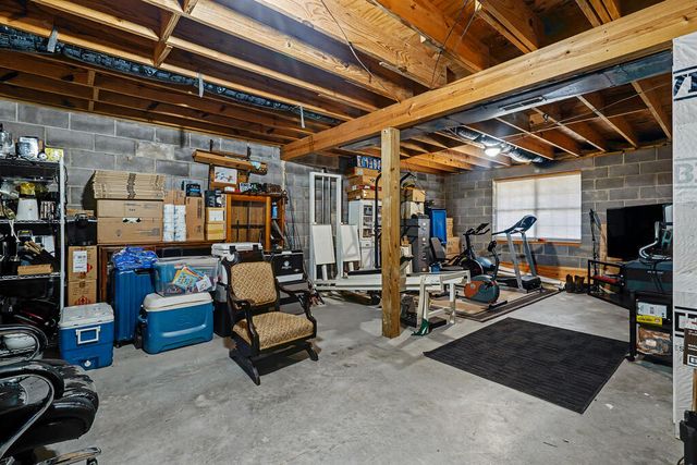 625 Mount View Dr, Tunnel Hill, GA 30755