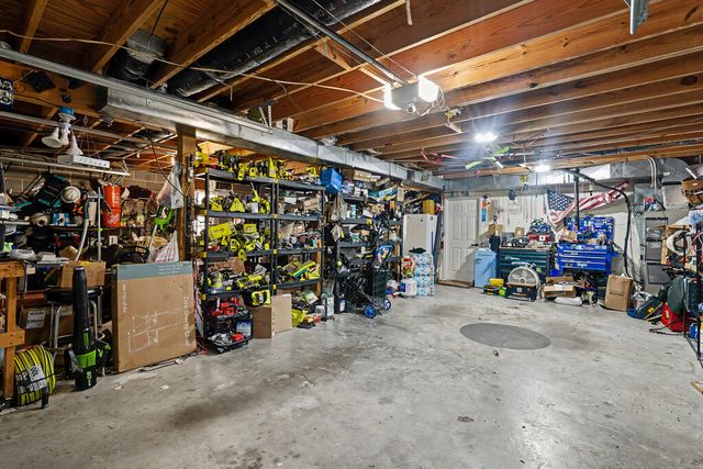 625 Mount View Dr, Tunnel Hill, GA 30755