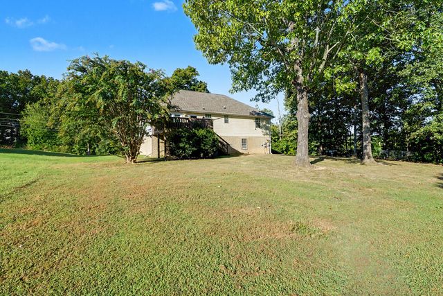 625 Mount View Dr, Tunnel Hill, GA 30755