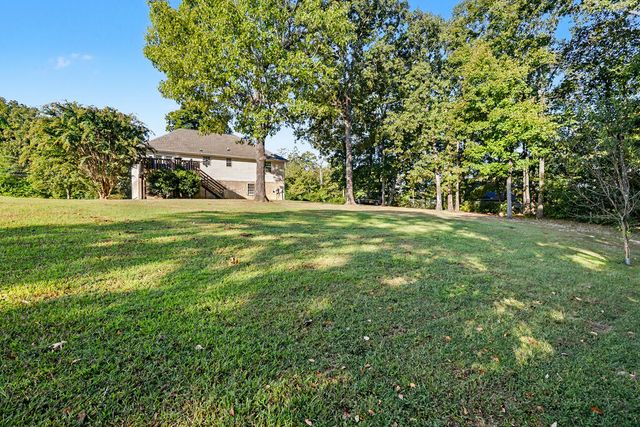 625 Mount View Dr, Tunnel Hill, GA 30755