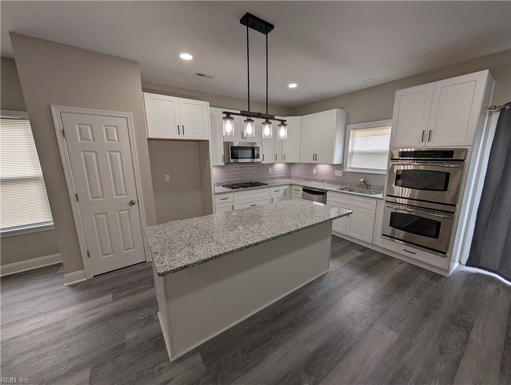 148 Messick RD, Poquoson, VA 23662
