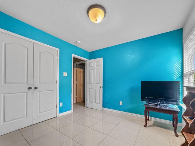 6614 Pine Tree Springs, Houston, TX 77049