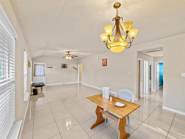 6614 Pine Tree Springs, Houston, TX 77049