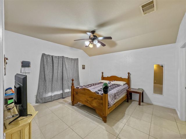 6614 Pine Tree Springs, Houston, TX 77049