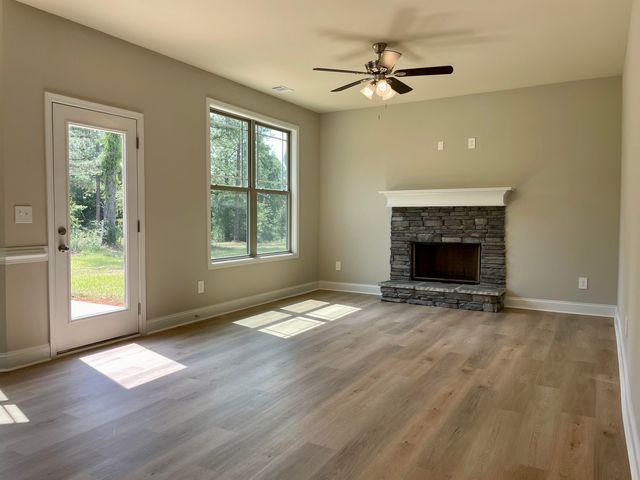 176 Country World Drive, Macon, GA 31211