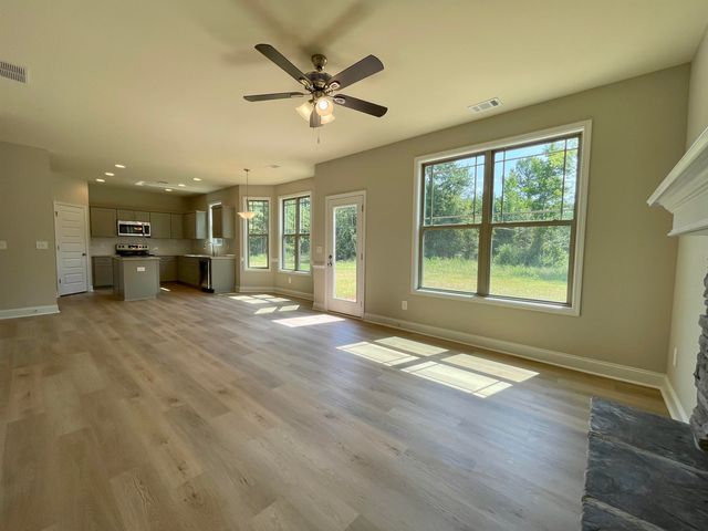 176 Country World Drive, Macon, GA 31211