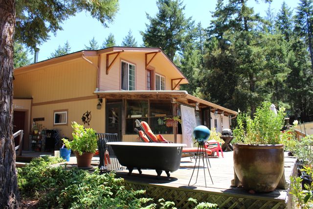 3961 Red Rock Road, Benbow, CA 95542