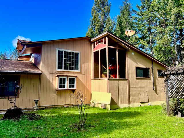 3961 Red Rock Road, Benbow, CA 95542