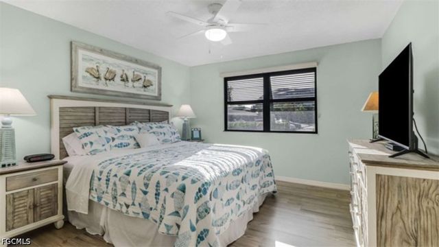 543 Seaview CT J1, Marco Island, FL 34145
