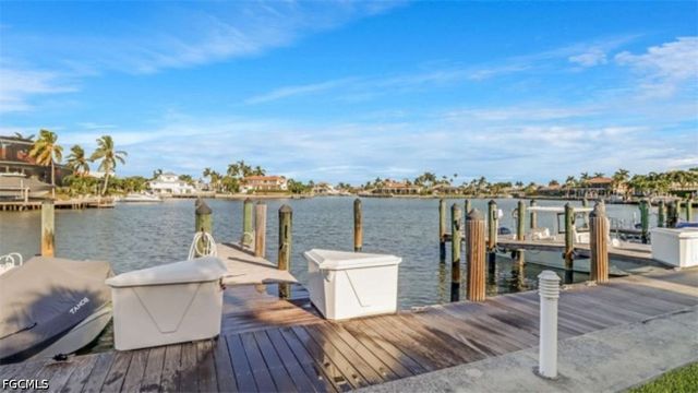 543 Seaview CT J1, Marco Island, FL 34145