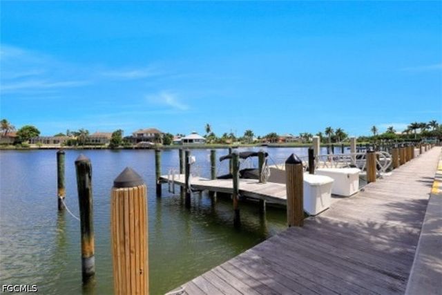 543 Seaview CT J1, Marco Island, FL 34145