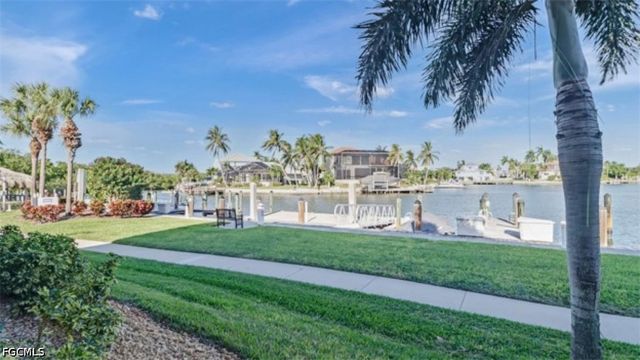 543 Seaview CT J1, Marco Island, FL 34145