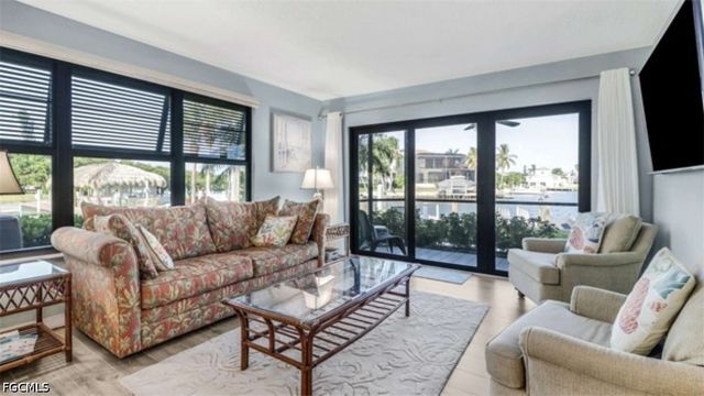 543 Seaview CT J1, Marco Island, FL 34145