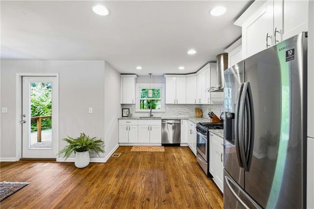 2670 Woodridge Drive, Decatur, GA 30033
