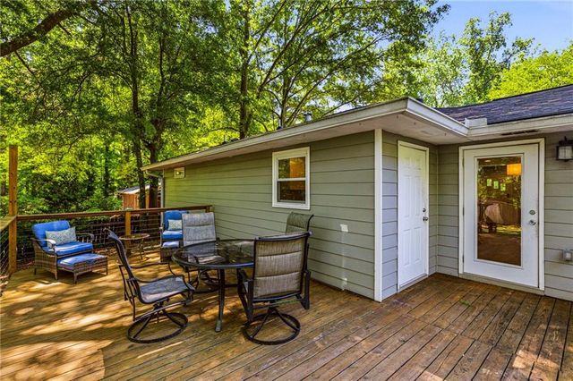2670 Woodridge Drive, Decatur, GA 30033