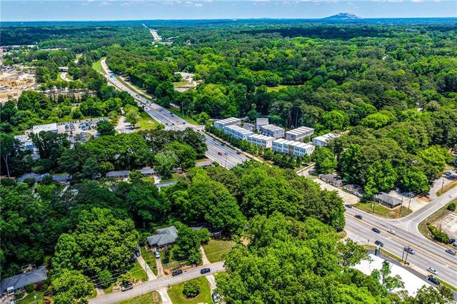 2670 Woodridge Drive, Decatur, GA 30033