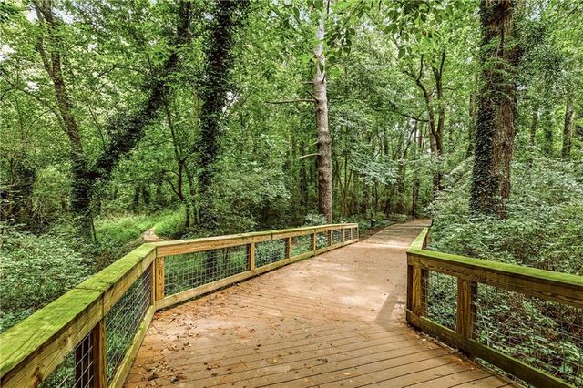 2670 Woodridge Drive, Decatur, GA 30033