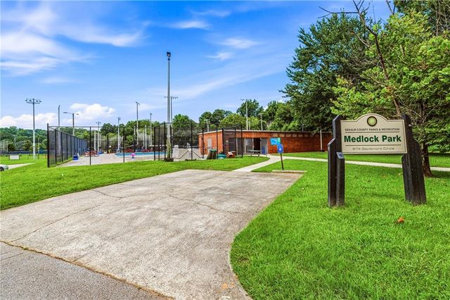 2670 Woodridge Drive, Decatur, GA 30033