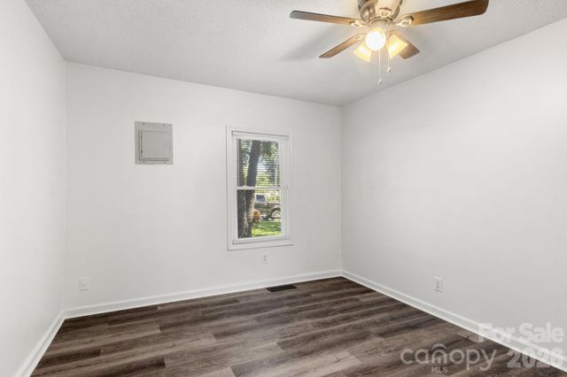 609 S Oak Street, Gastonia, NC 28054