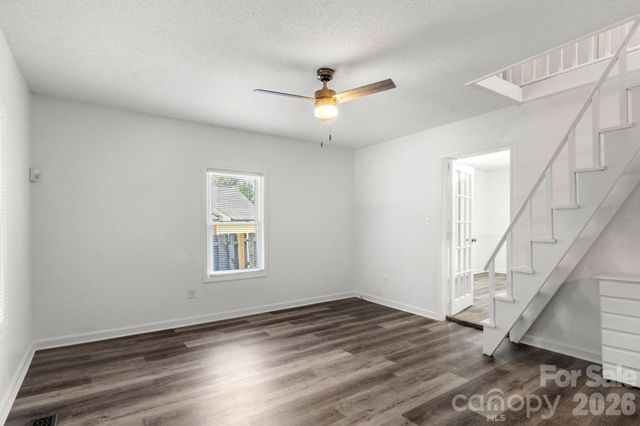 609 S Oak Street, Gastonia, NC 28054