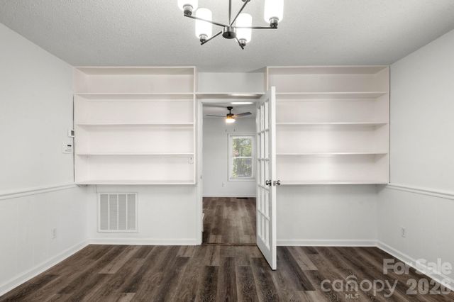 609 S Oak Street, Gastonia, NC 28054