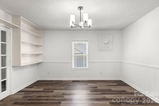 609 S Oak Street, Gastonia, NC 28054