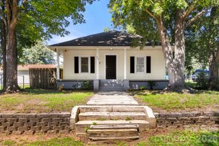 609 S Oak Street, Gastonia, NC 28054